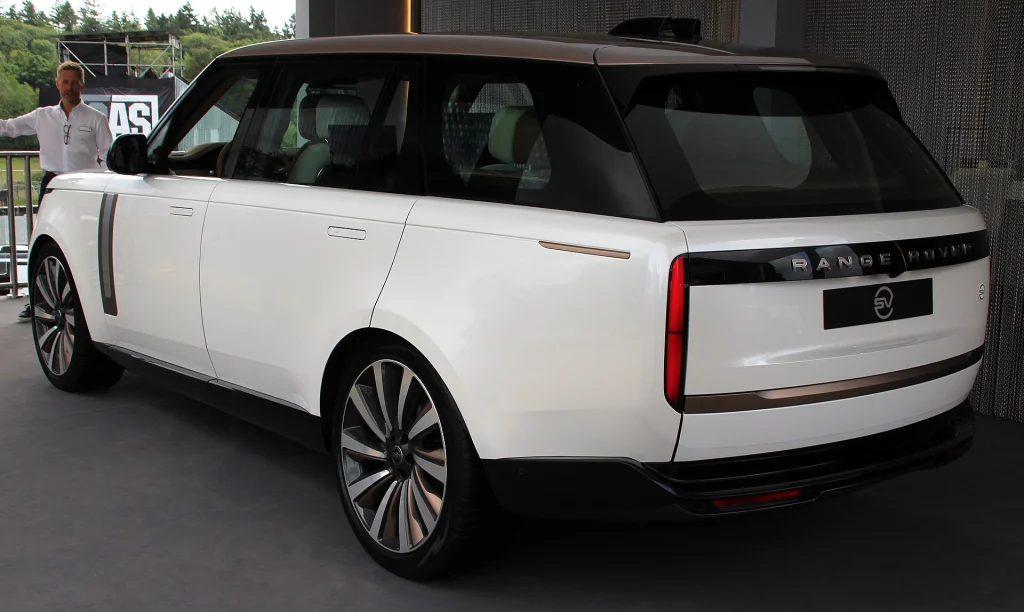 Rear three-quarter view of a white Range Rover SV Autobiography